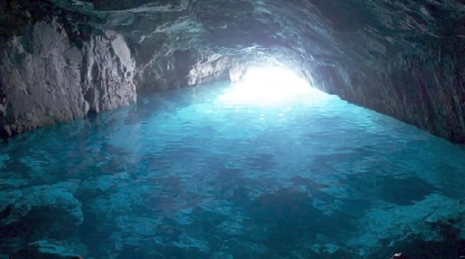 Découvrir La Grotte Bleue à Marseille