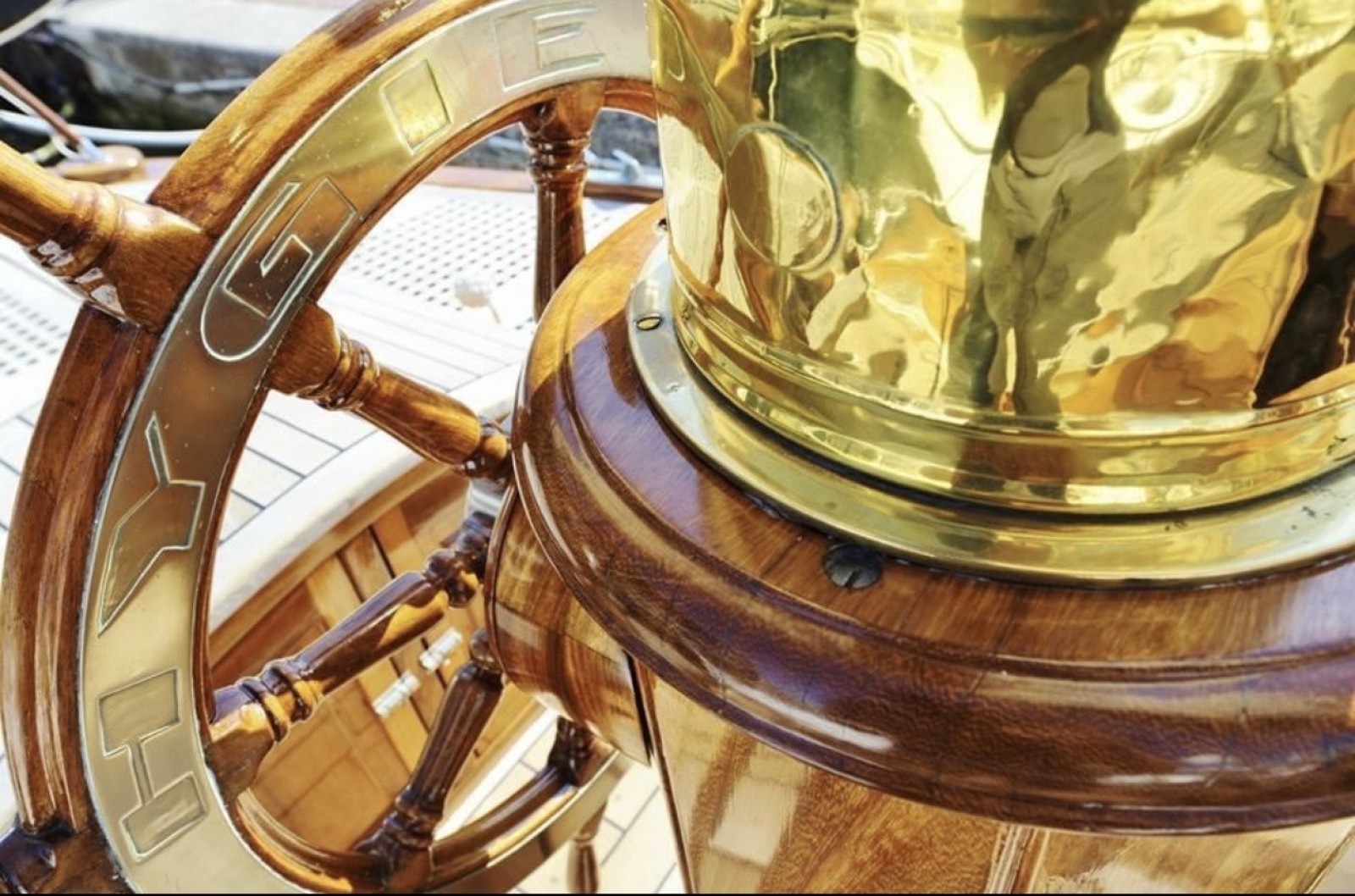 Location d'un magnifique Voilier Hygie de 24 mètres au départ de Marseille