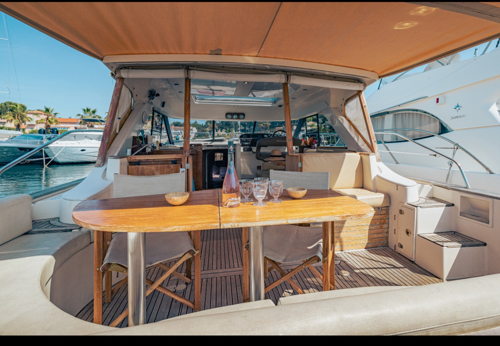 Location d'une vedette pour 8 à 12 personnes : Bateau Arcoa Mystic 39 - port de La Ciotat