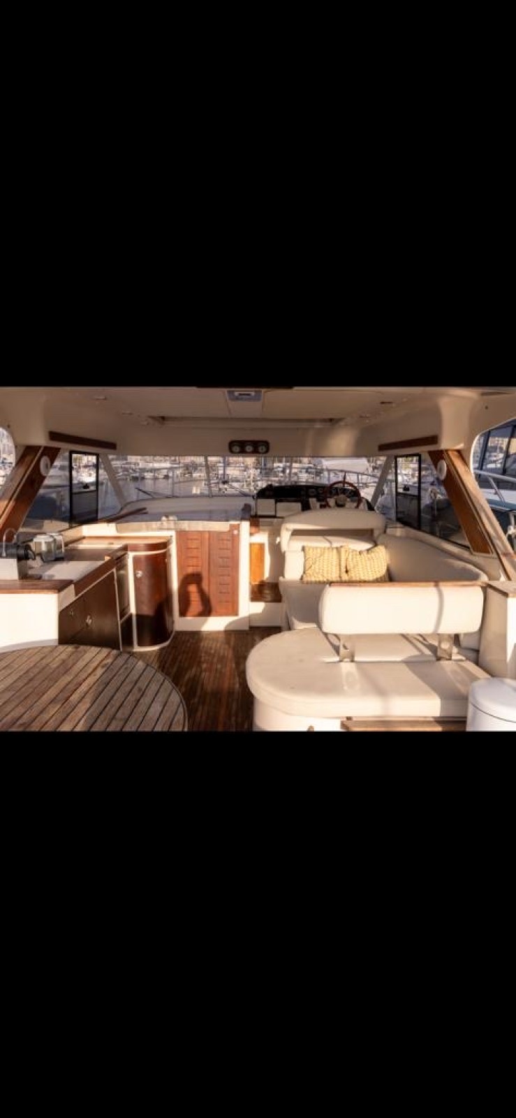 Où louer une Vedette à Marseille 11 mètres : Black Pearl – Arcoa Mystic 39