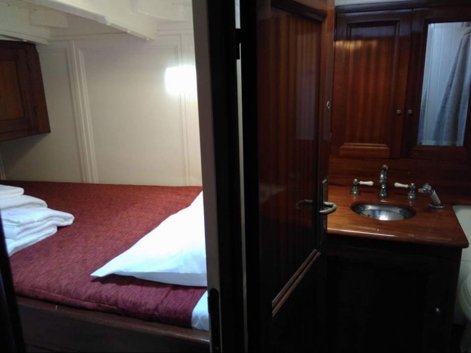 Location d'un magnifique Voilier Hygie de 24 mètres au départ de Marseille