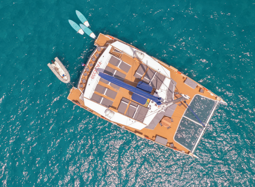 Location maxi Catamaran Felicita pour 100 personnes et plus (max 146) au départ de SAINT RAPHAEL