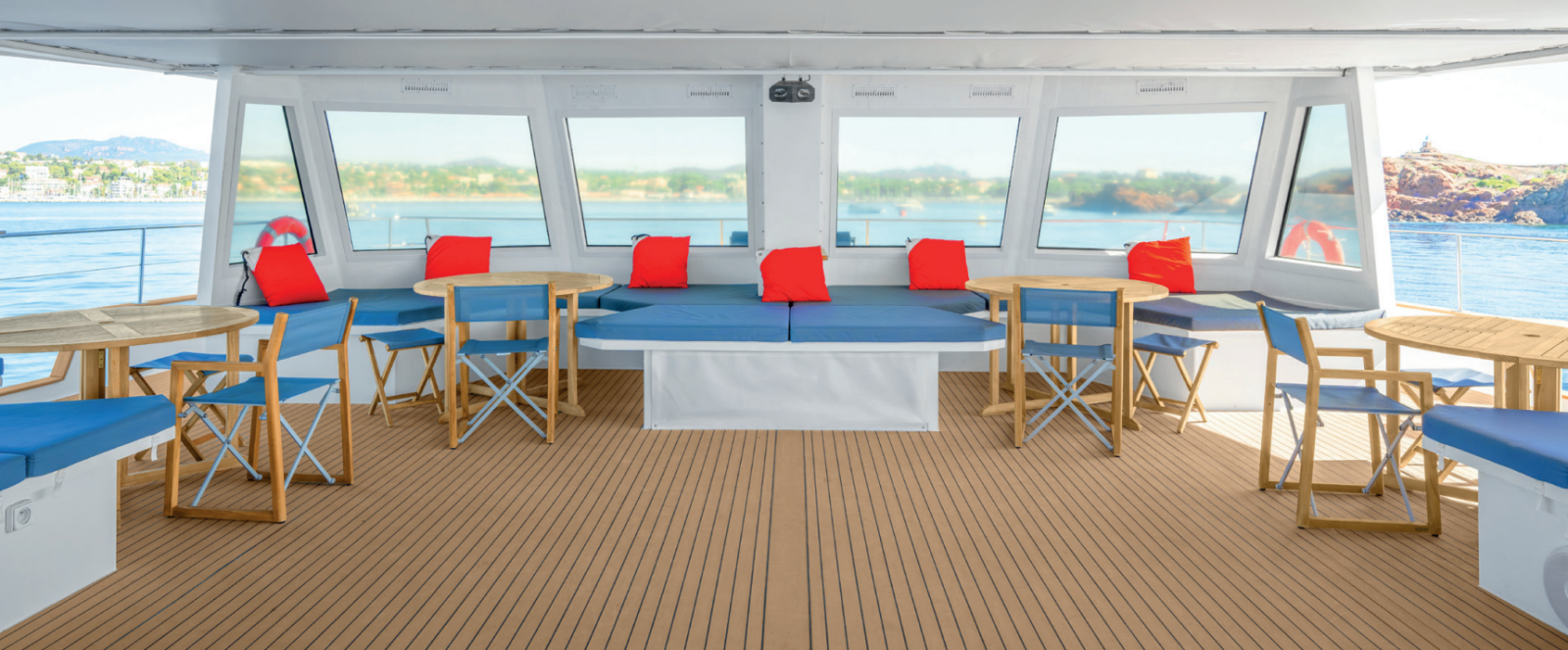 Location maxi Catamaran Mayba pour 200 ou 250 personnes à NICE.