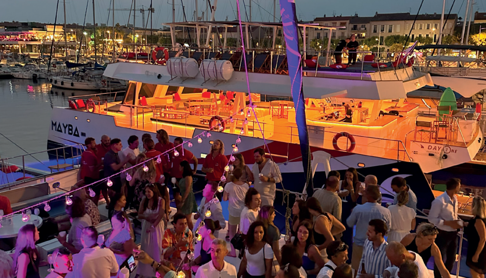 Location bateau de luxe et yacht pour soirée privée sur Marseille et ses calanques