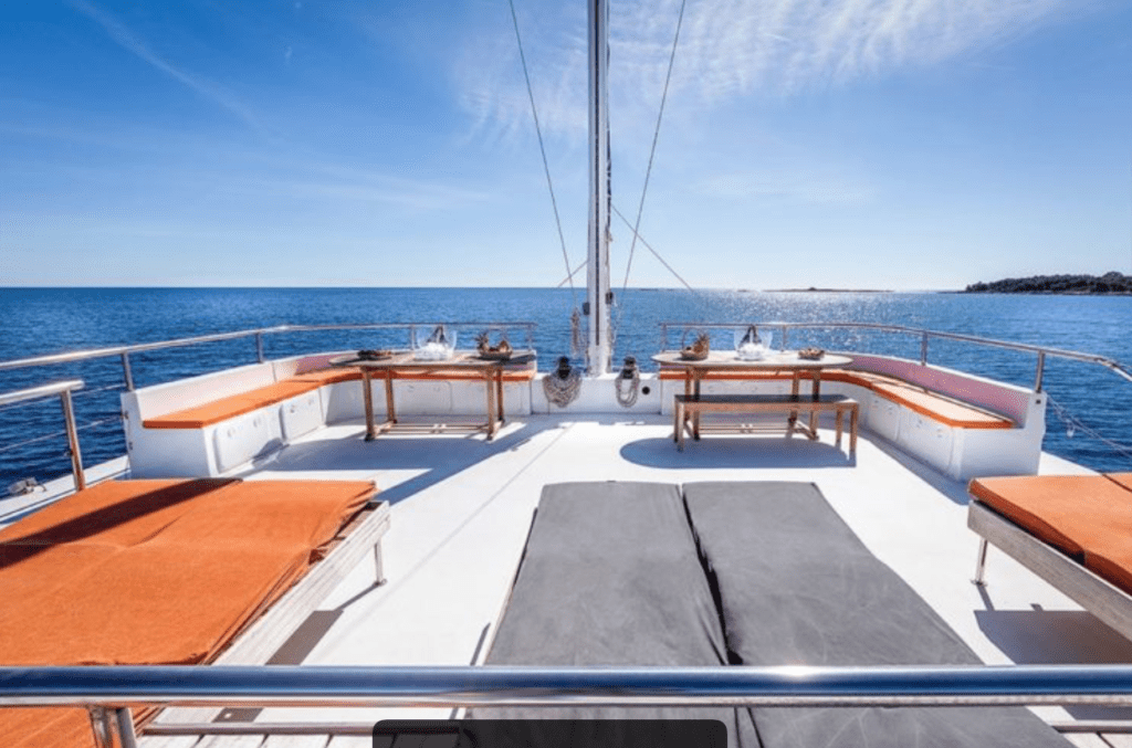 Location Maxi Catamaran Feng Shui à Marseille