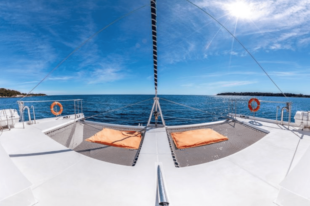 Location Maxi Catamaran Feng Shui à Marseille