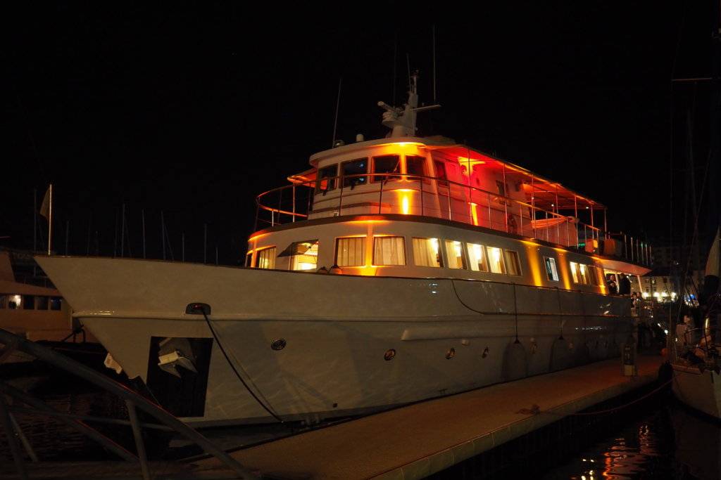 Location Yacht Clara One à Marseille