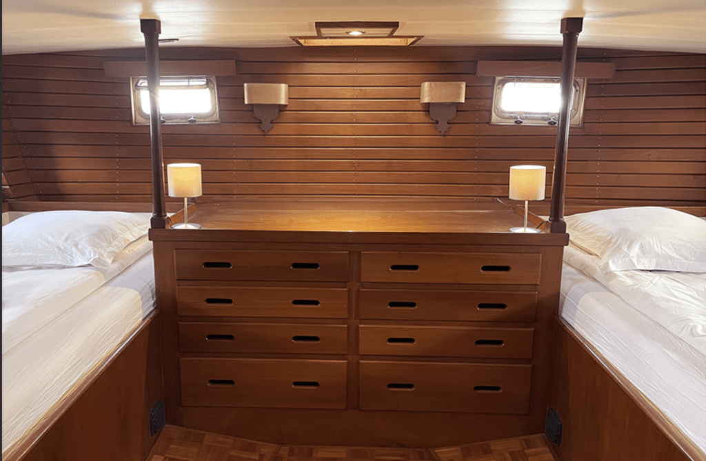 Location de Yacht Grand Banks 50 Ghimar pour 15 personnes - bateau avec agrément Parc Réserve des Calanques