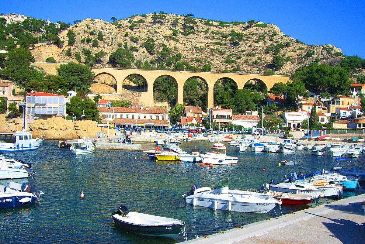 Louer un bateau pour un EVG/EVJF à Cassis en Provence-Alpes-Côte d'Azur 13