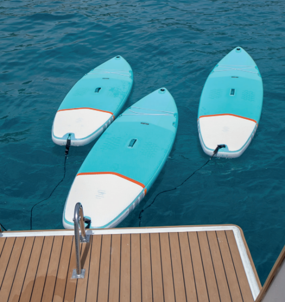 Location maxi Catamaran Felicita pour 100 personnes et plus (max 146) au départ de SAINT RAPHAEL
