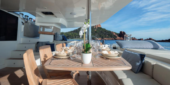 Location du catamaran Moby-Dick pour 20 personnes à HYERES