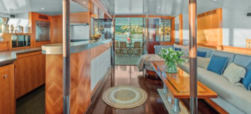 Location du catamaran Moby-Dick pour 20 personnes à HYERES