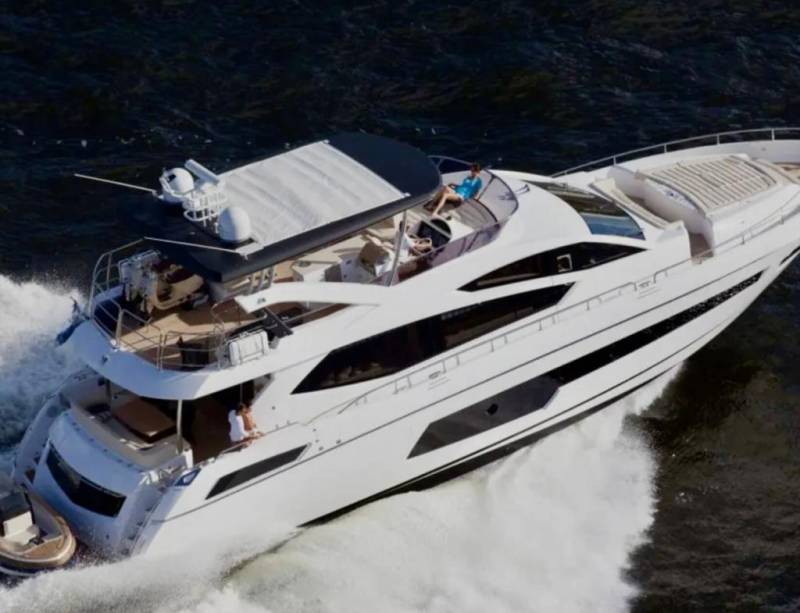 Location yacht à la journée et semaine pour 8 personnes - Yachting Boat 13 - Sunseeker 75' - Marseille