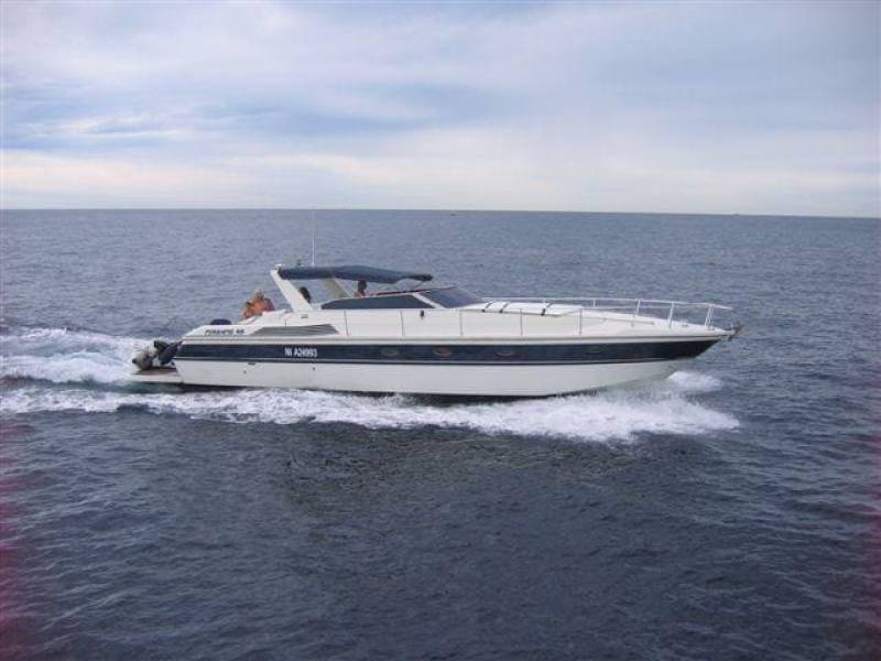 Louer un Yacht Pershing 45 pour 8 personnes à Marseille