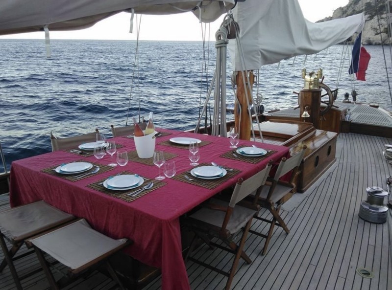 Location d'un magnifique Voilier Hygie de 24 mètres au départ de Marseille