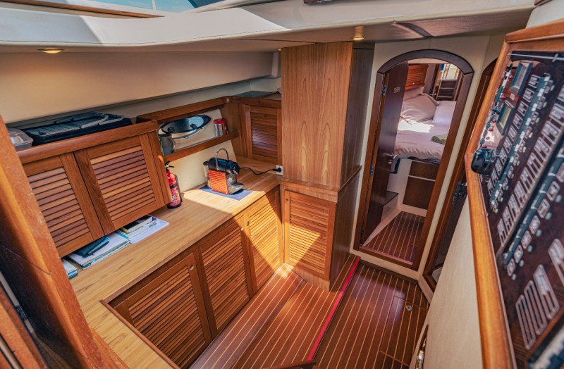 Location d'une vedette pour 8 à 12 personnes : Bateau Arcoa Mystic 39 - port de La Ciotat