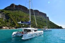 Notre zone d'activité pour ce service Regarder des feux d'artifices à quai sur un bateau à